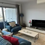 Nieuw Modern Appartement Met Alle Faciliteiten.
