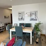 Nieuw Modern Appartement Met Alle Faciliteiten.