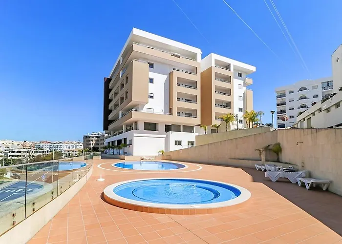 Nieuw Modern Appartement Met Alle Faciliteiten.